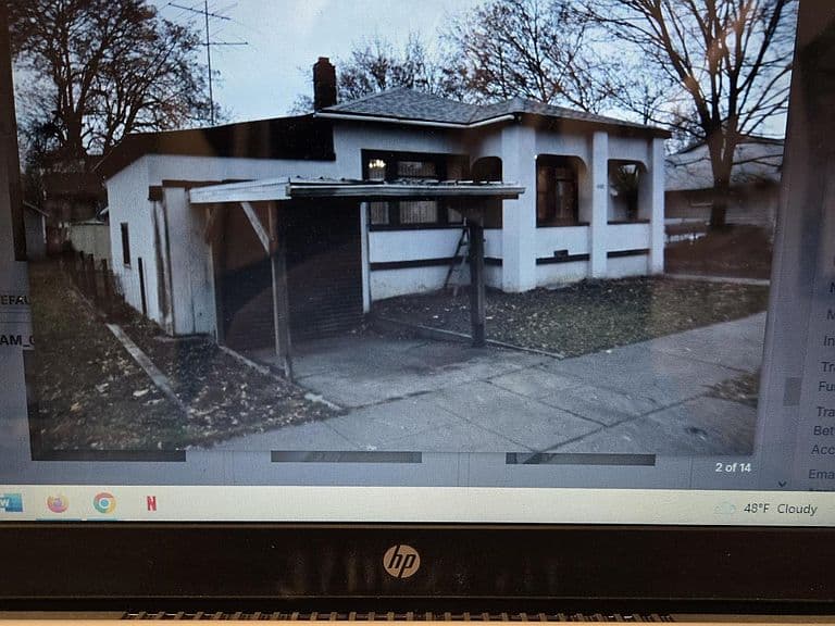 Listing photo 2