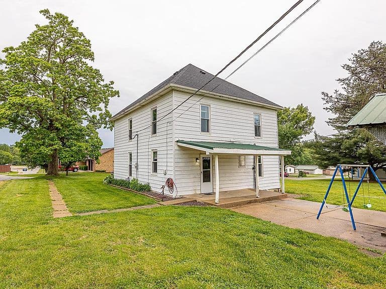 Listing photo 4