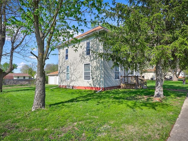 Listing photo 4