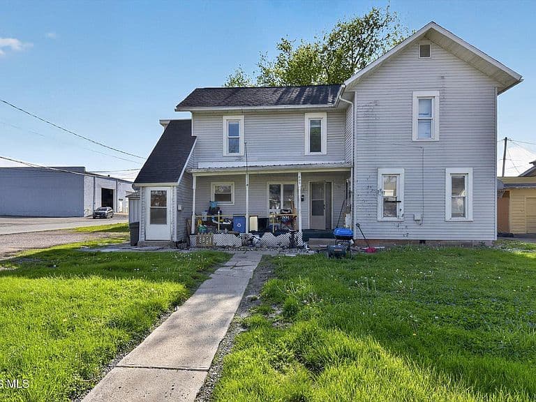 Listing photo 4