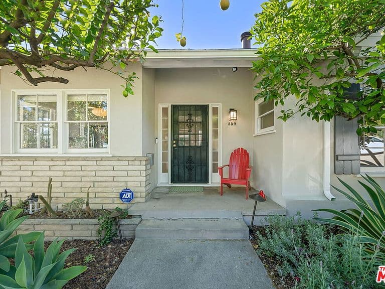 Listing photo 4