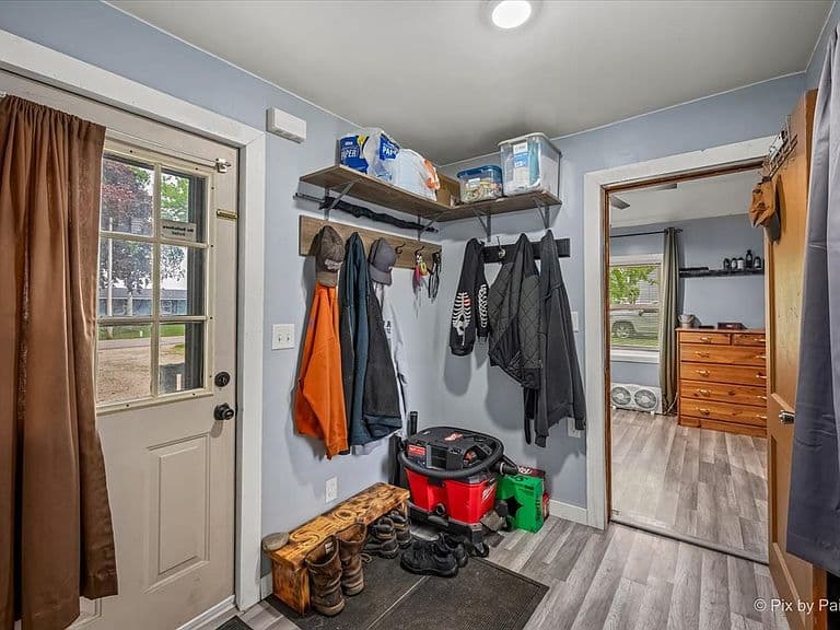 Listing photo 4