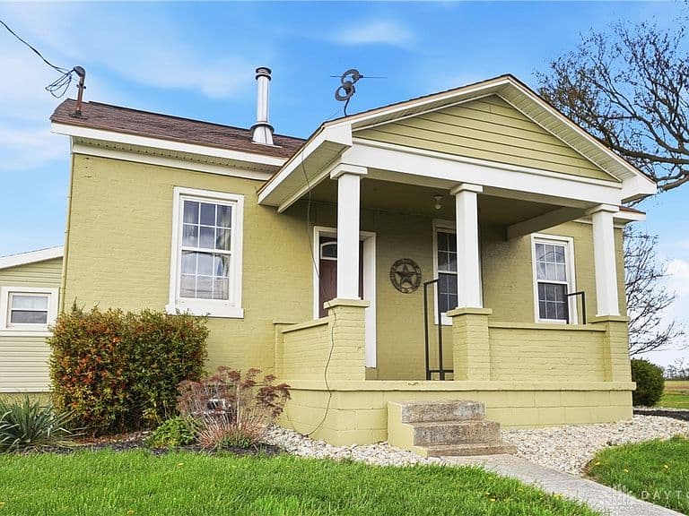 Listing photo 3