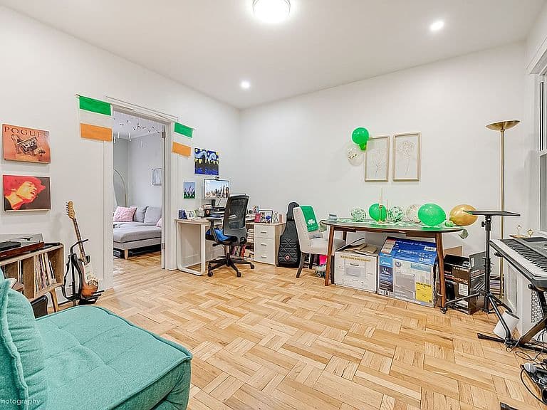 Listing photo 4