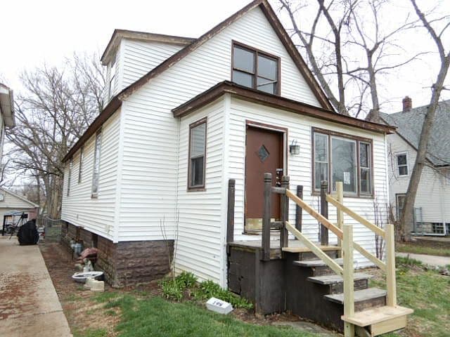 Listing photo 2