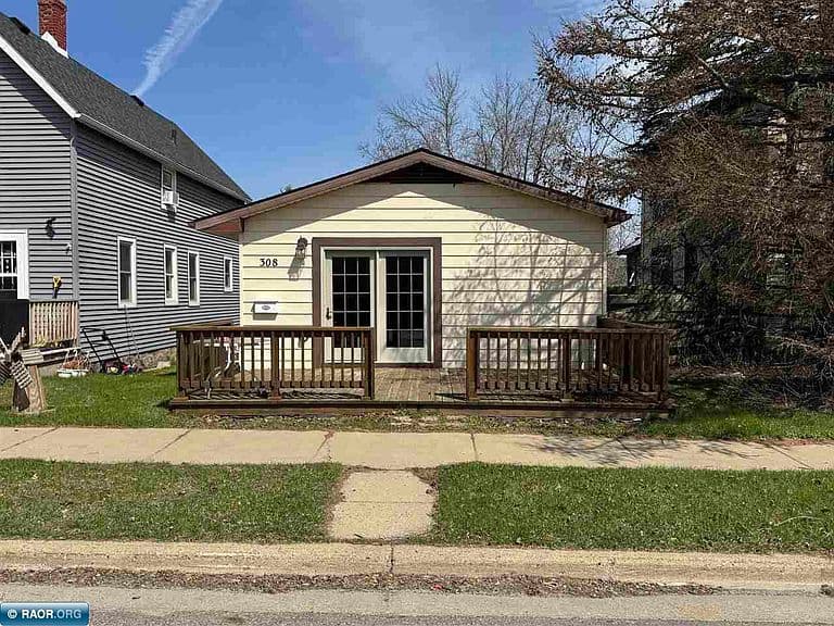 Listing photo 2
