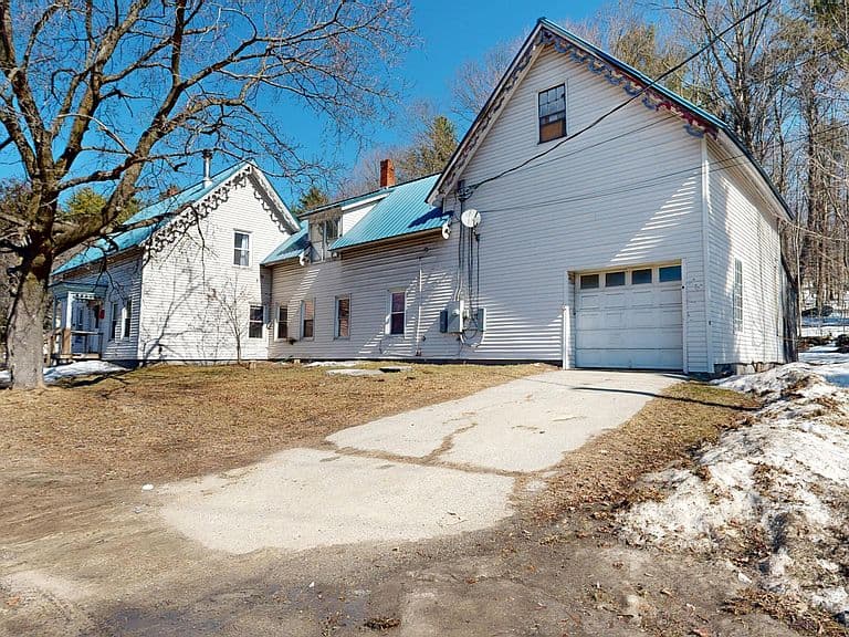 Listing photo 2