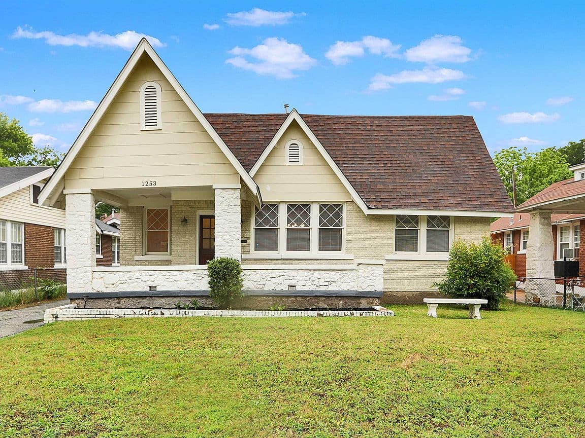 Primary listing photo