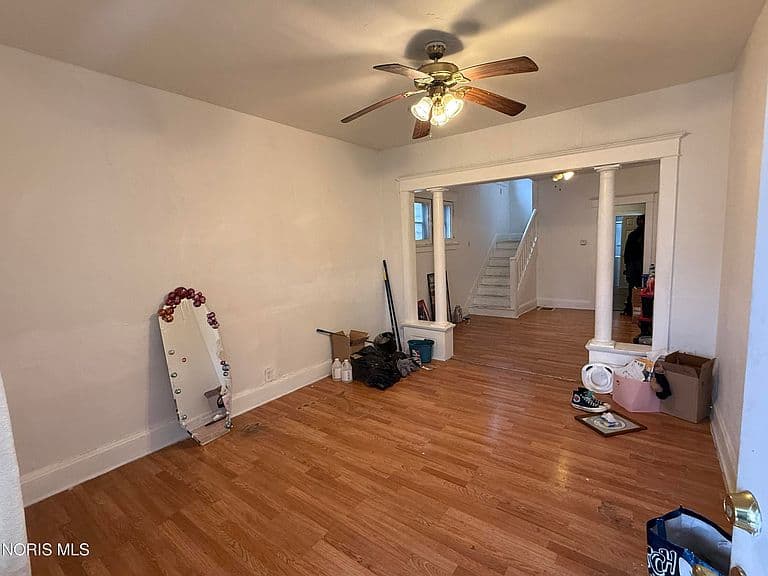 Listing photo 4