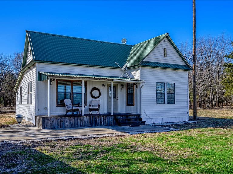Listing photo 4