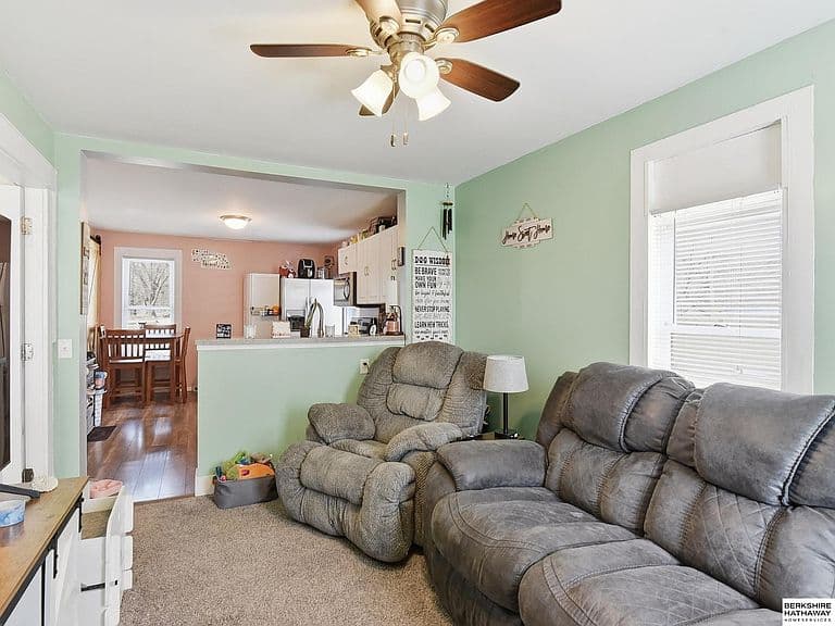 Listing photo 5