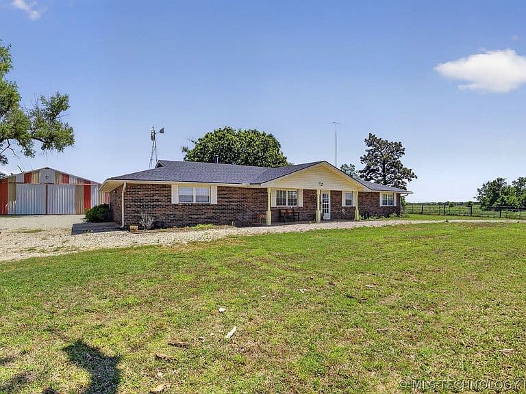 Listing photo 5