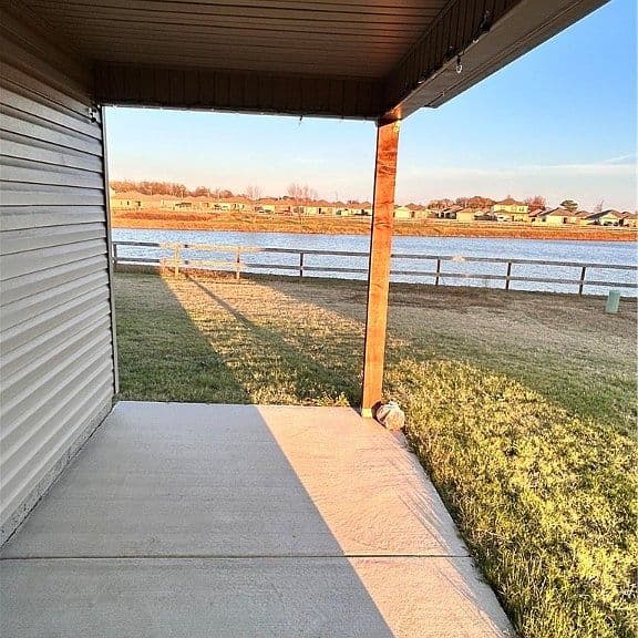 Listing photo 3