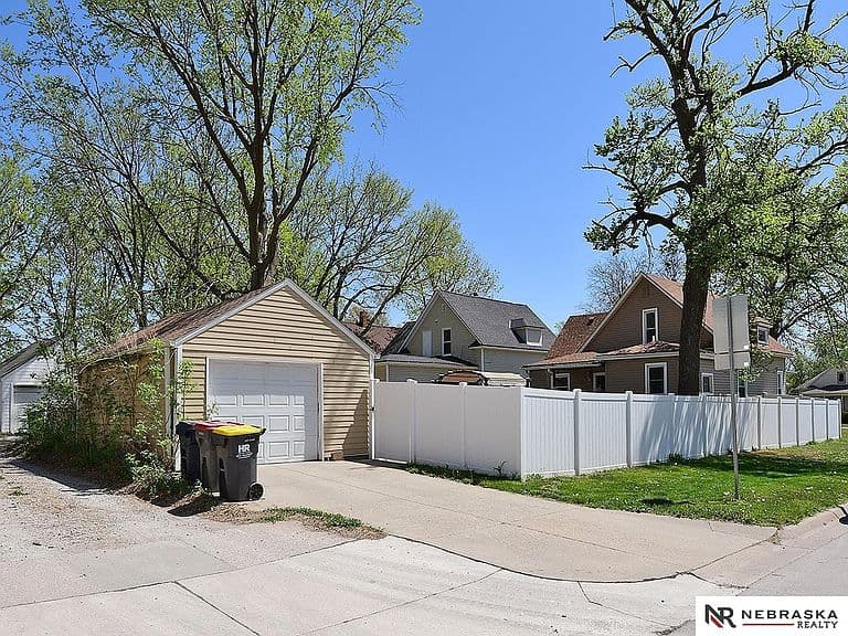Listing photo 4