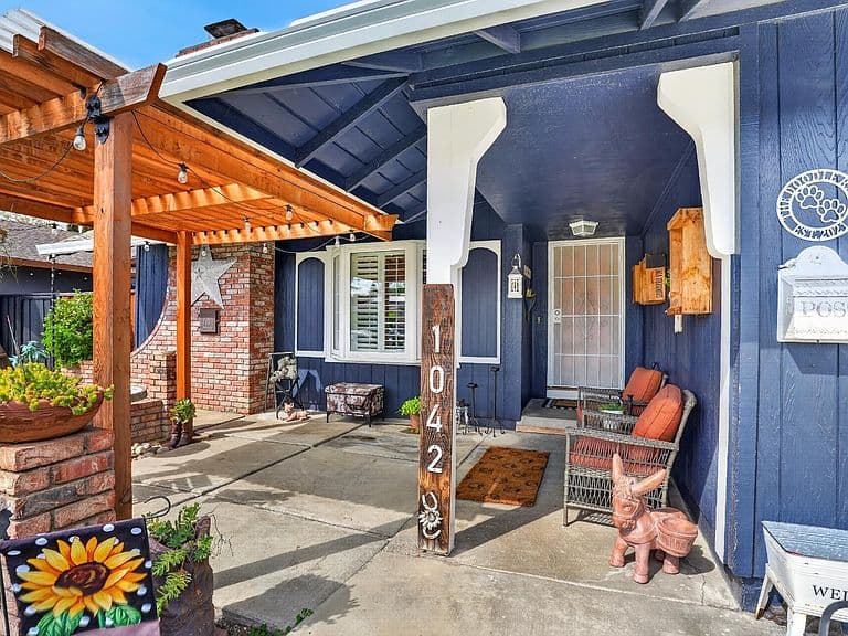 Listing photo 3