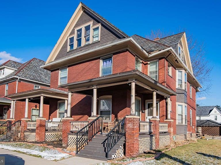 Listing photo 3