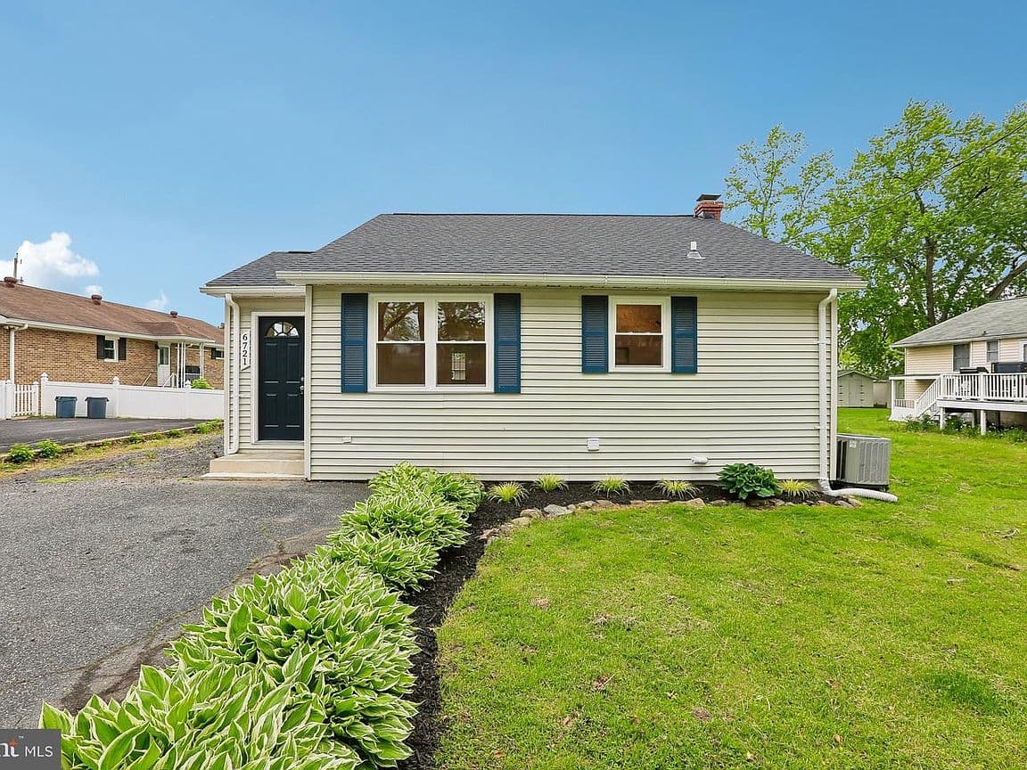 Primary listing photo