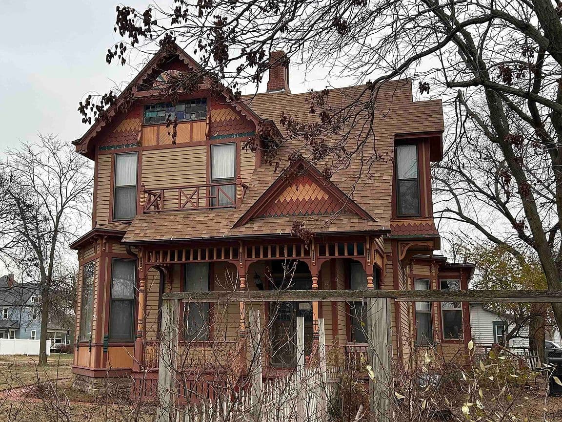 Primary listing photo