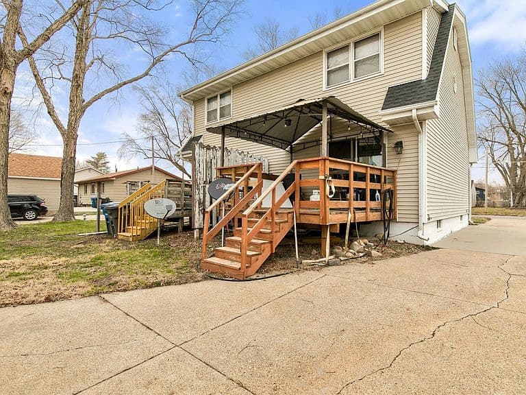 Listing photo 3