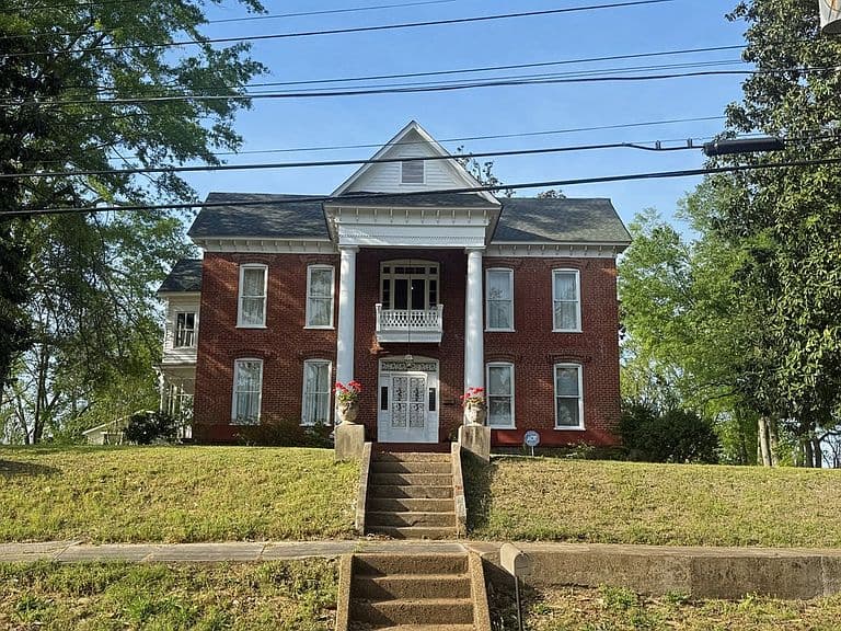 Listing photo 4
