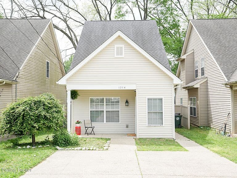Listing photo 2