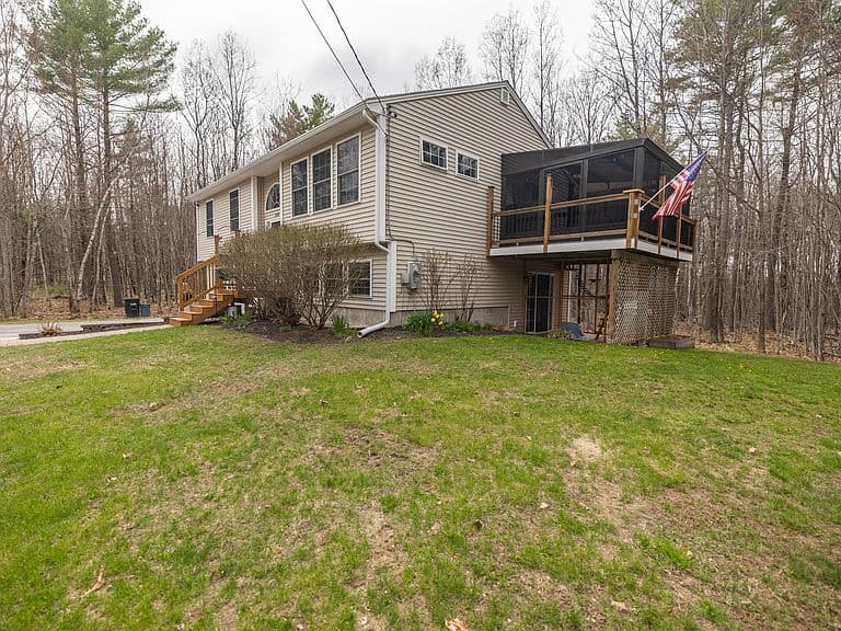 Listing photo 3