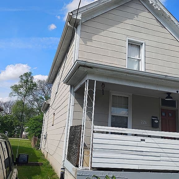 Listing photo 3