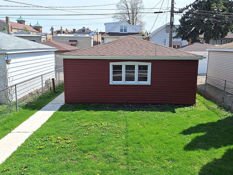 Listing photo 5