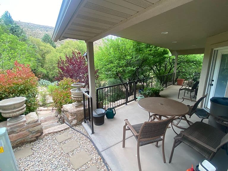 Listing photo