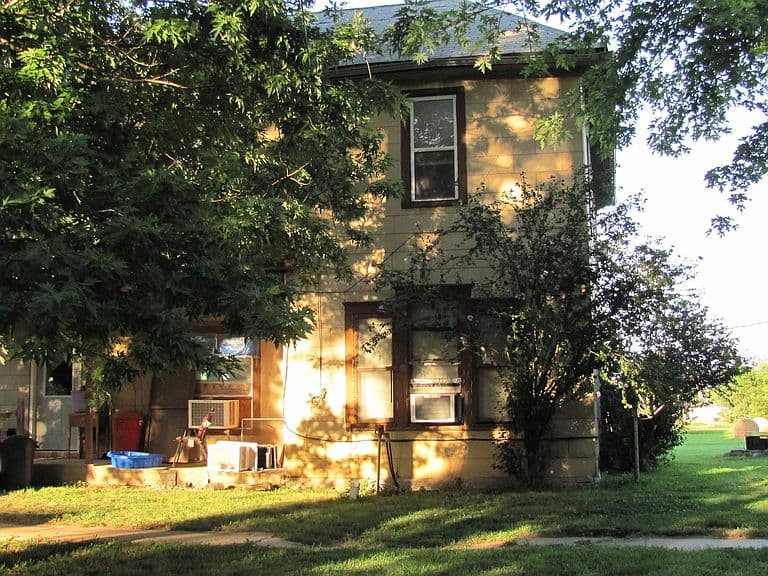 Listing photo 3