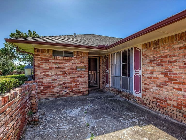 Listing photo 5