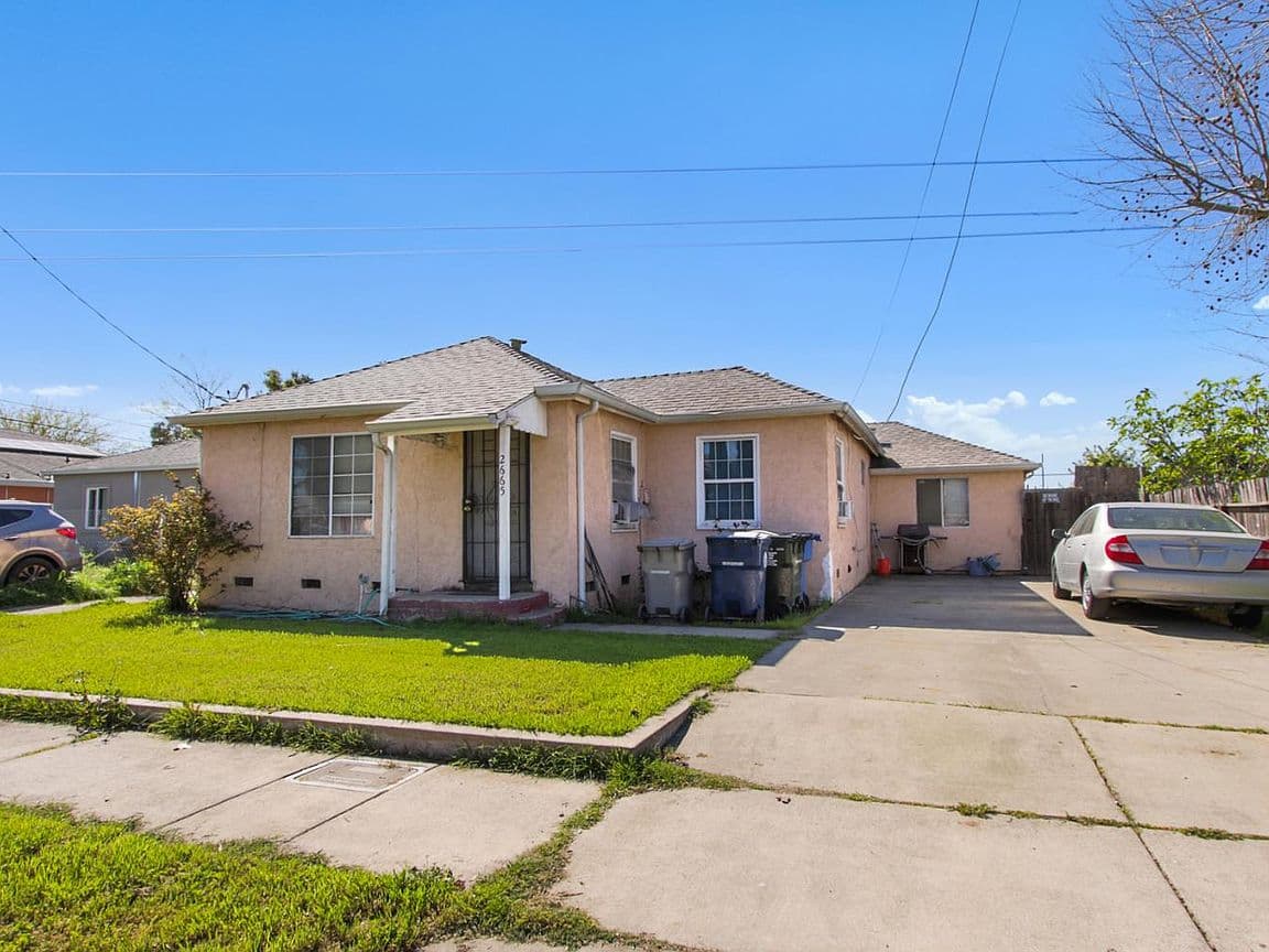 Primary listing photo