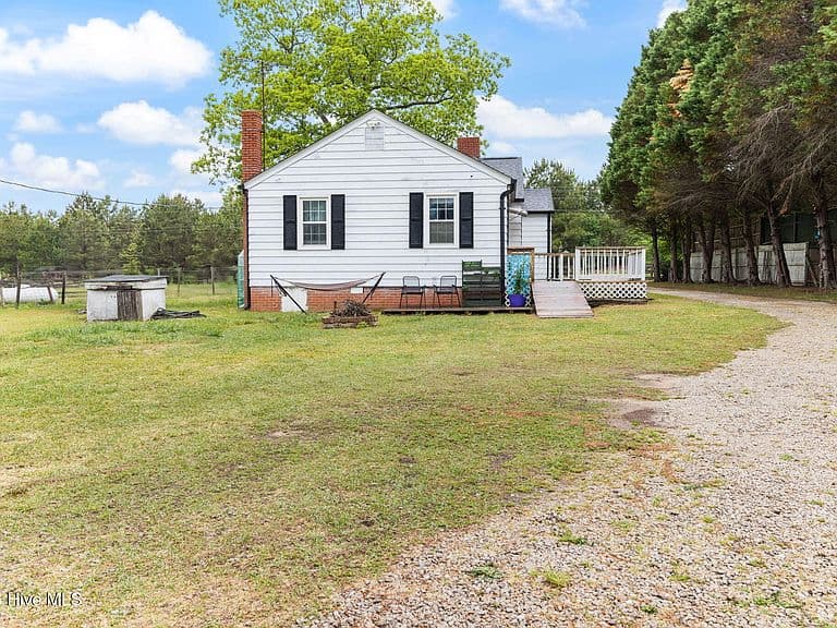 Listing photo 5