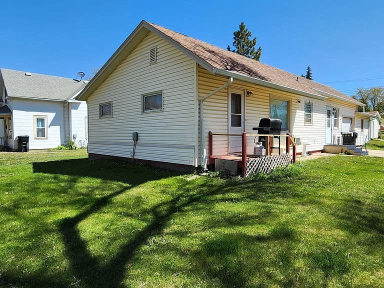 Listing photo 4
