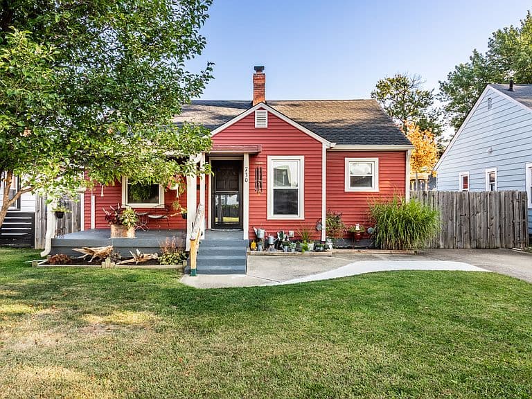 Listing photo 2
