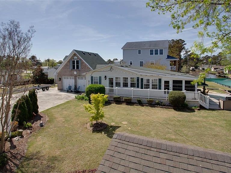Listing photo 3