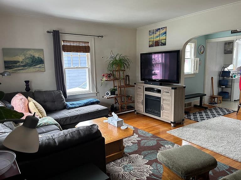 Listing photo 3