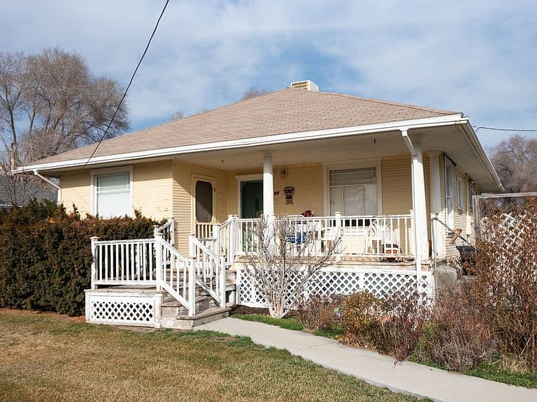 Listing photo 2