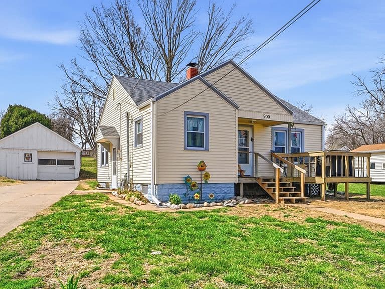 Listing photo 2