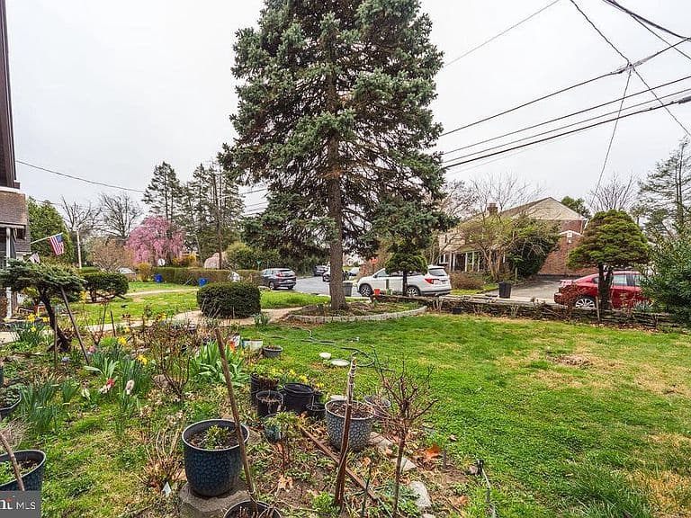 Listing photo 5