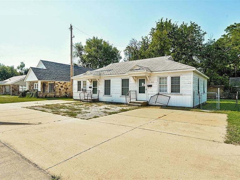 Listing photo 4