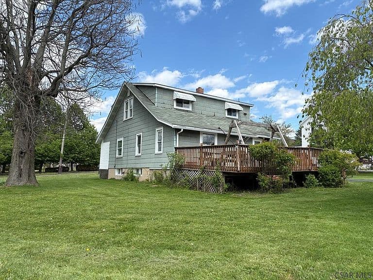Listing photo 4