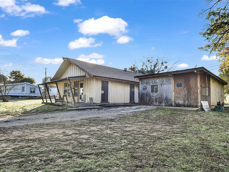 Listing photo 4