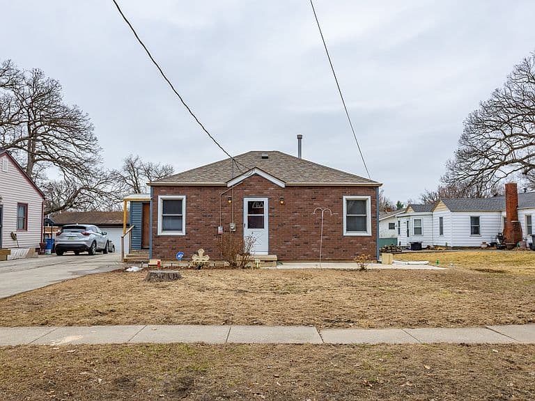 Listing photo 4