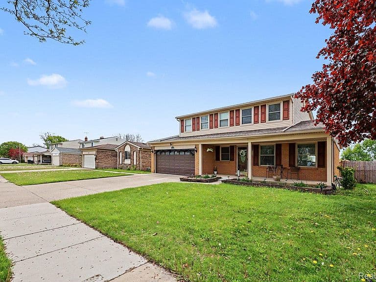 Listing photo 4