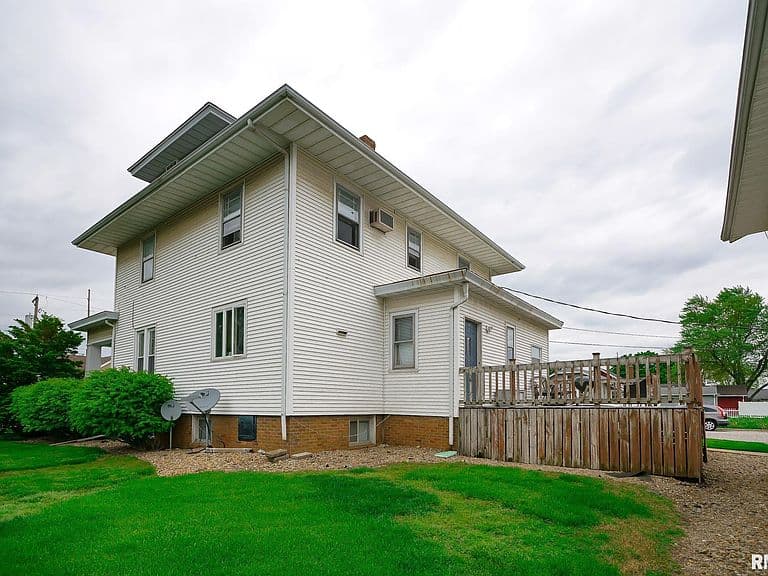 Listing photo 5