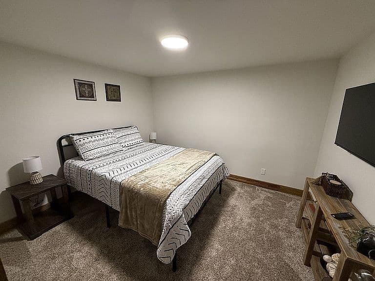 Listing photo 5