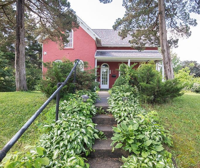 Listing photo 5