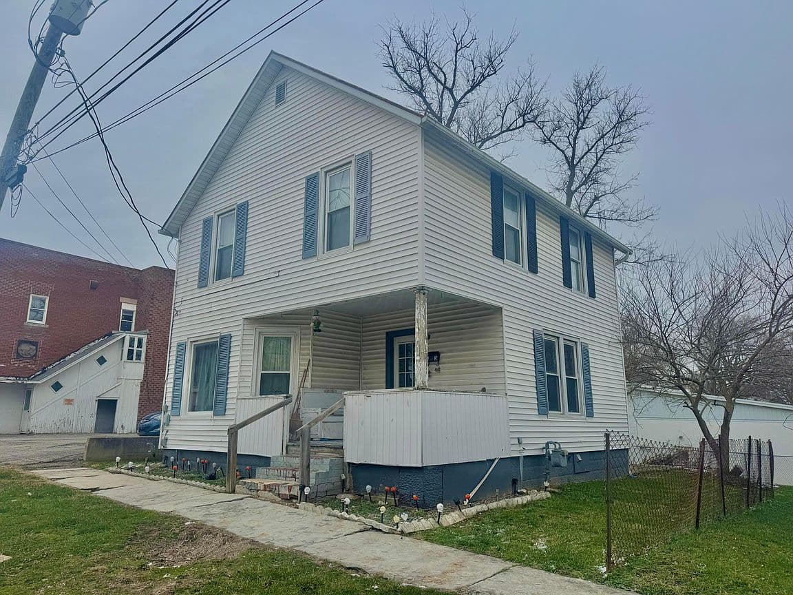 Primary listing photo