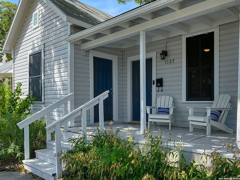 Listing photo 2